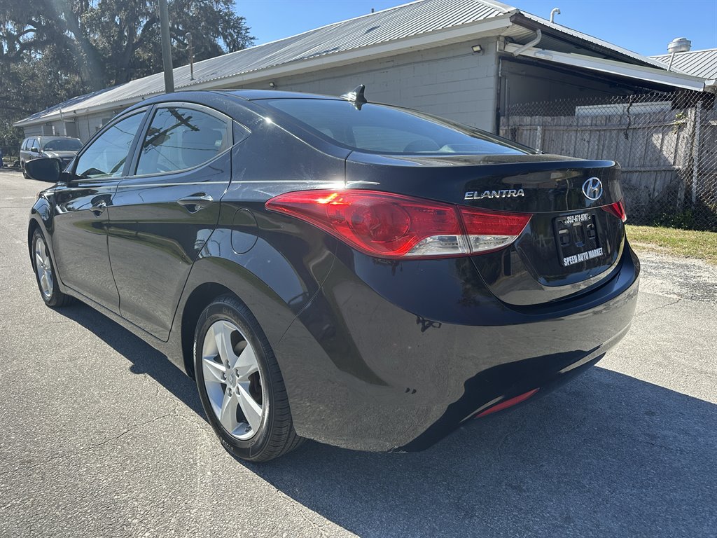 2012 Hyundai Elantra GLS photo