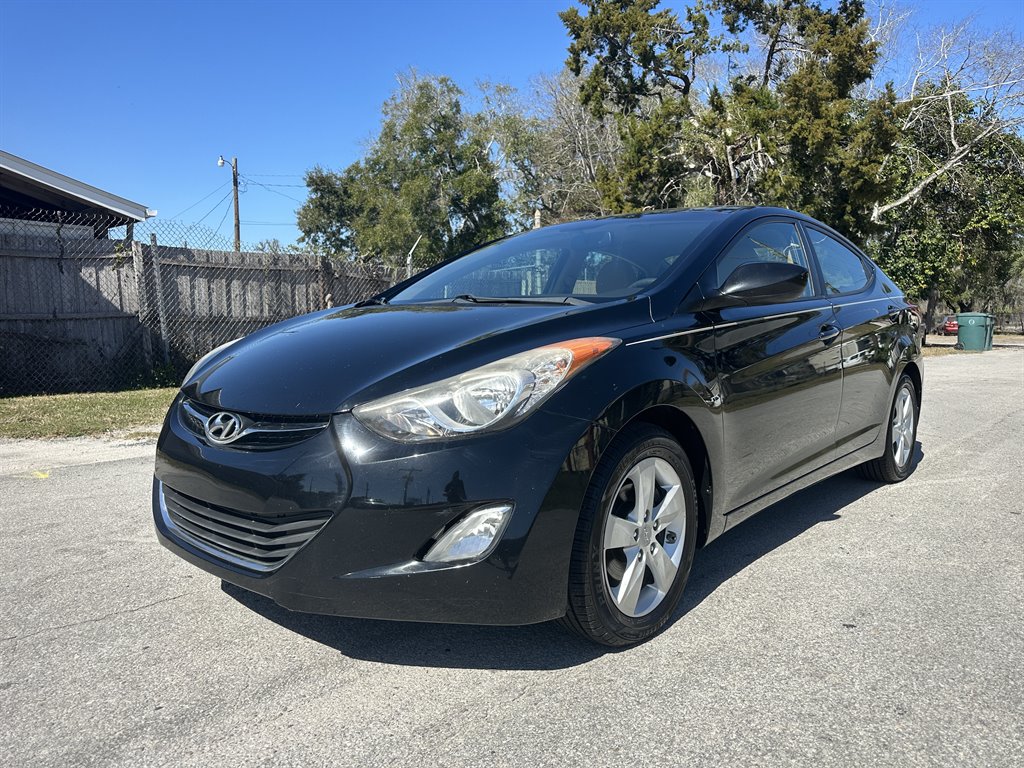 2012 Hyundai Elantra GLS photo