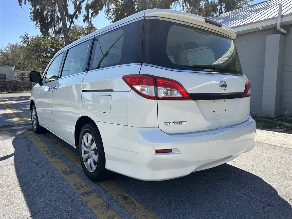 2016 Nissan Quest S photo