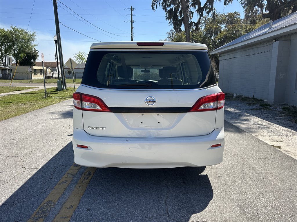 2016 Nissan Quest S photo