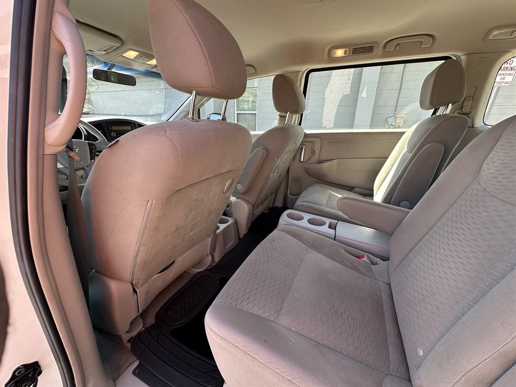 2016 Nissan Quest S photo