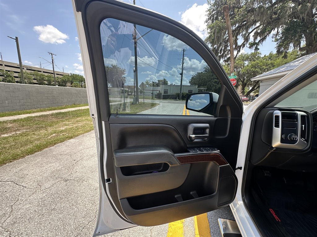 2015 GMC Sierra 1500 SLE photo