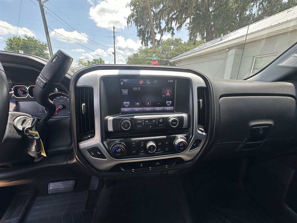 2015 GMC Sierra 1500 SLE photo