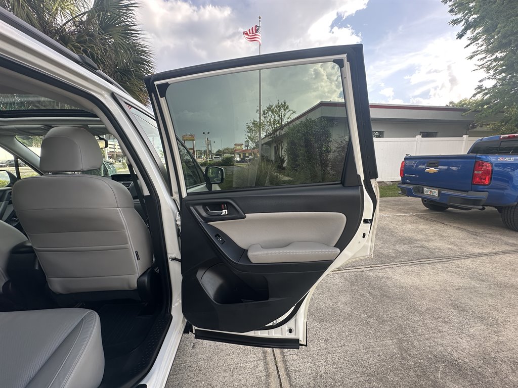2017 Subaru Forester - $14,995