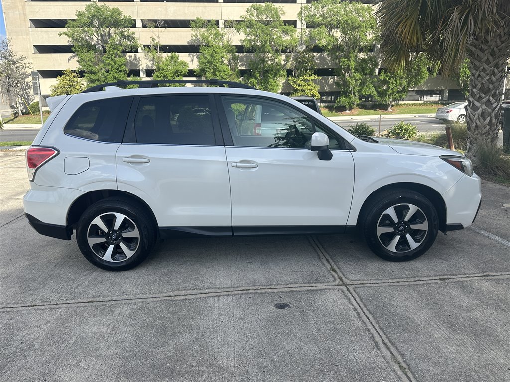 2017 Subaru Forester - $14,995