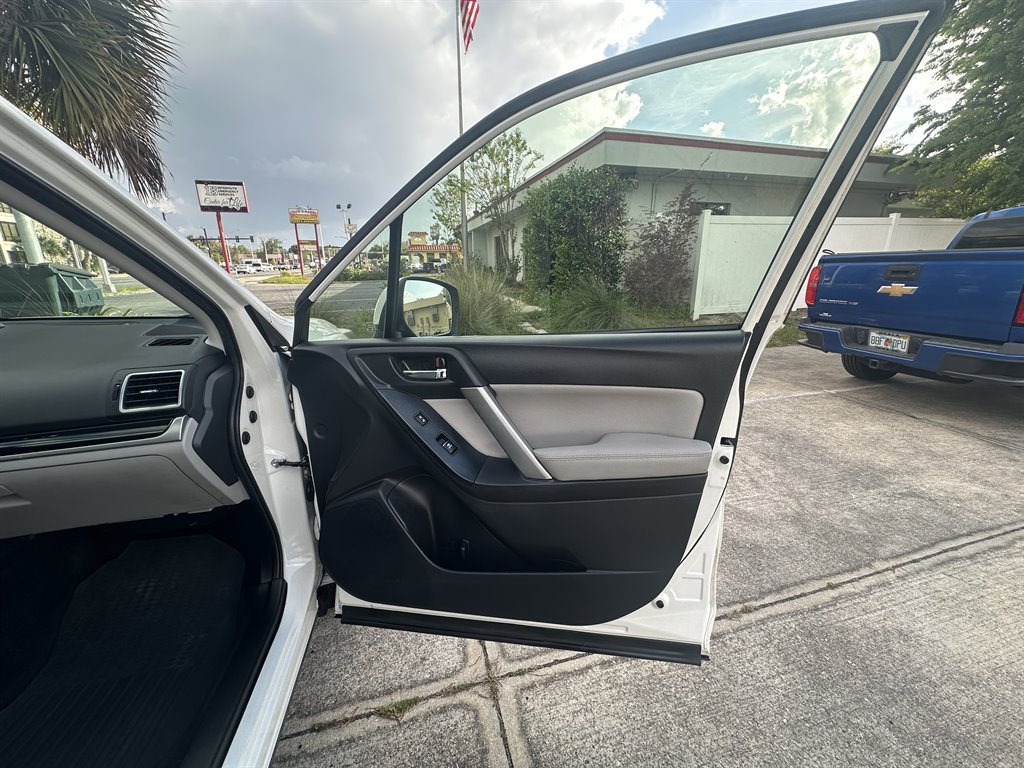 2017 Subaru Forester - $14,995