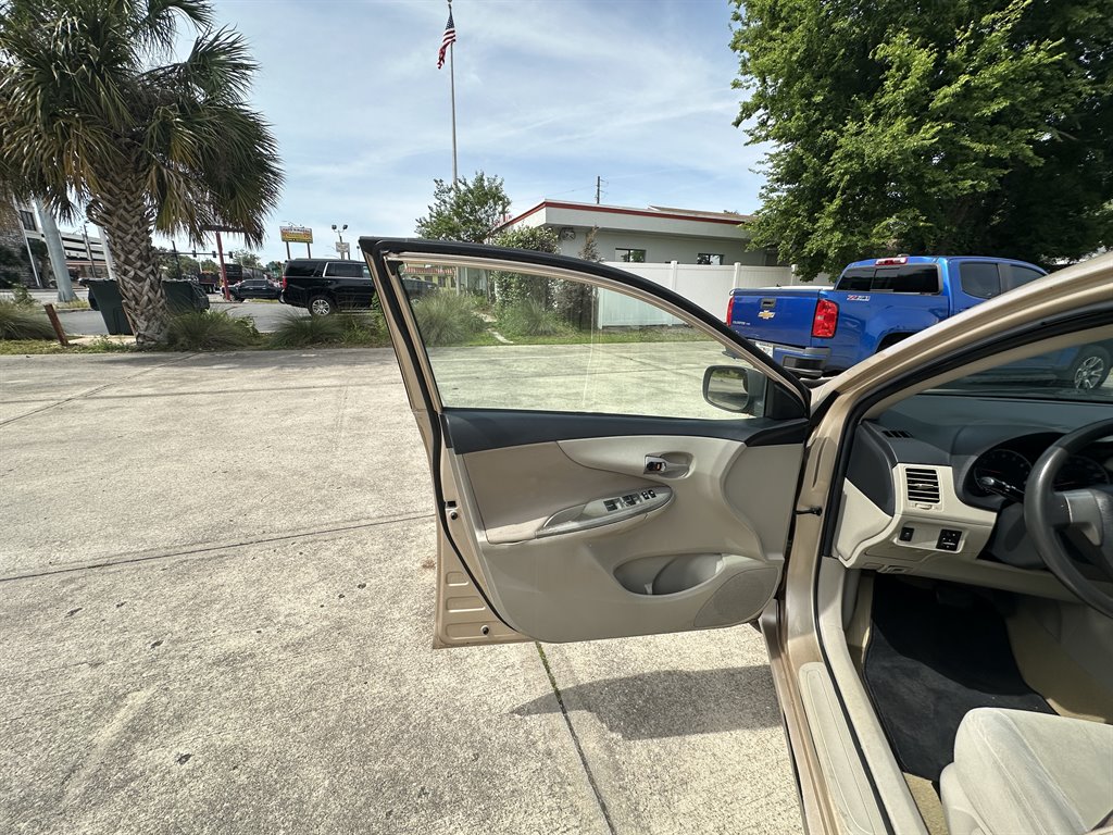 2011 Toyota Corolla - $11,998