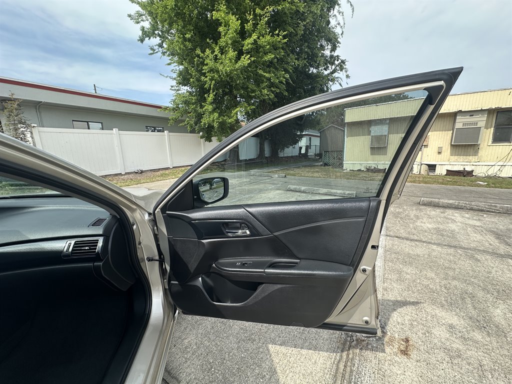 2015 Honda Accord - $15,998