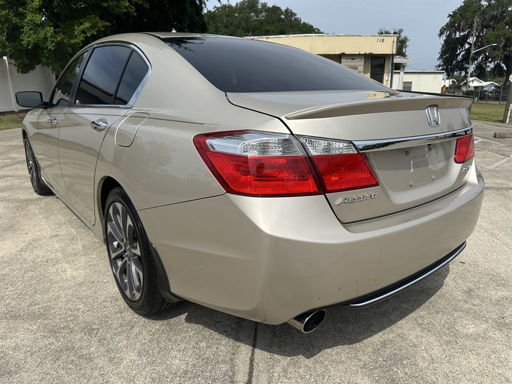 2015 Honda Accord - $15,998