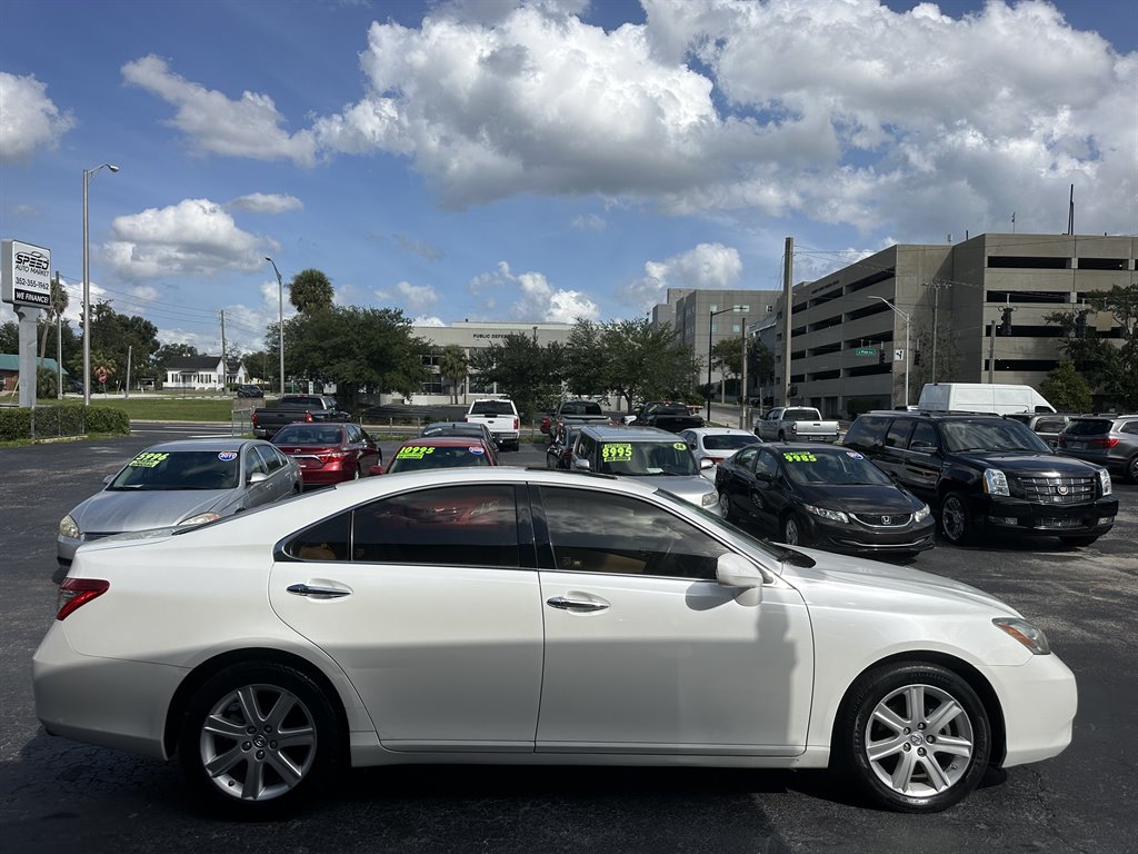 2009 Lexus ES - $10,995