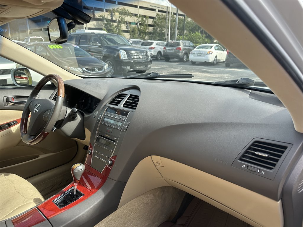2009 Lexus ES - $10,995