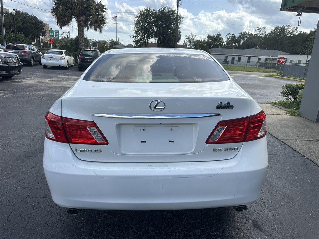 2009 Lexus ES - $10,995