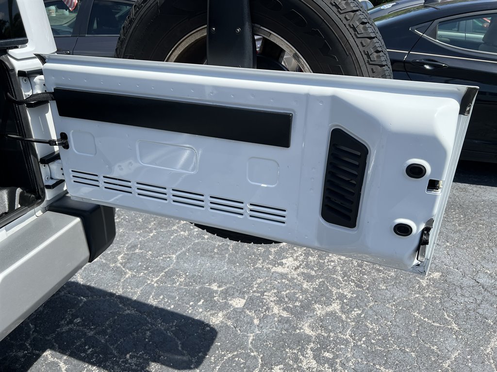 2017 Jeep Wrangler - $28,595