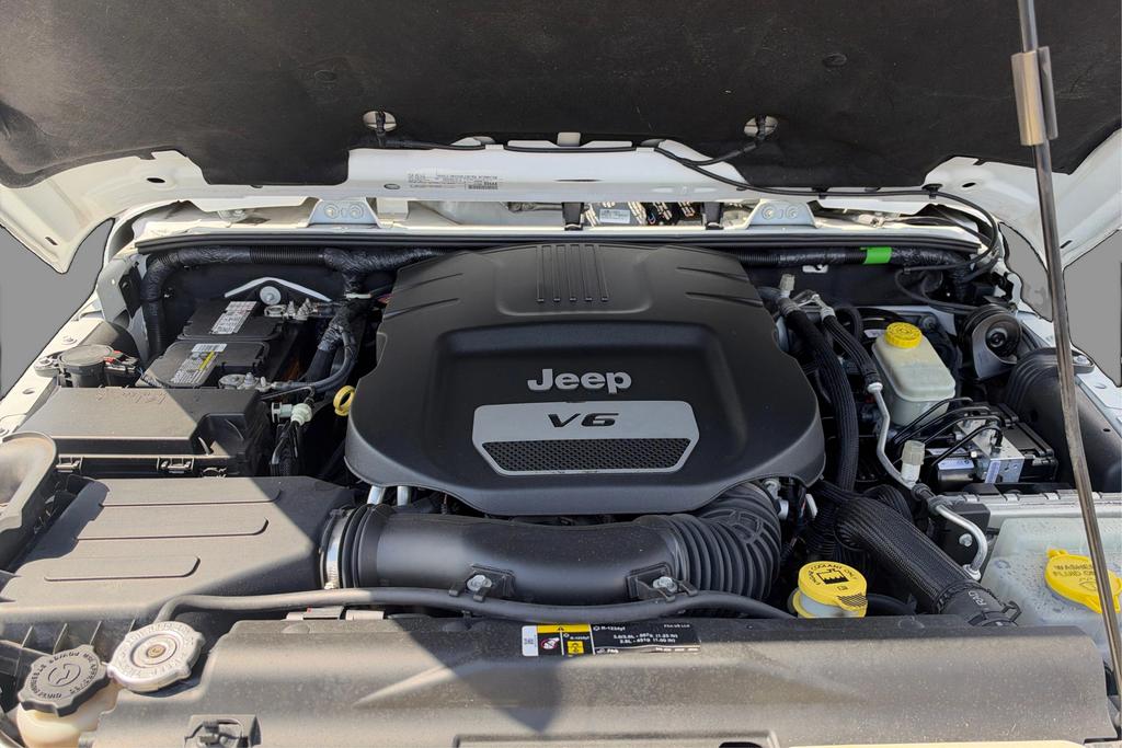 2017 Jeep Wrangler - $28,595