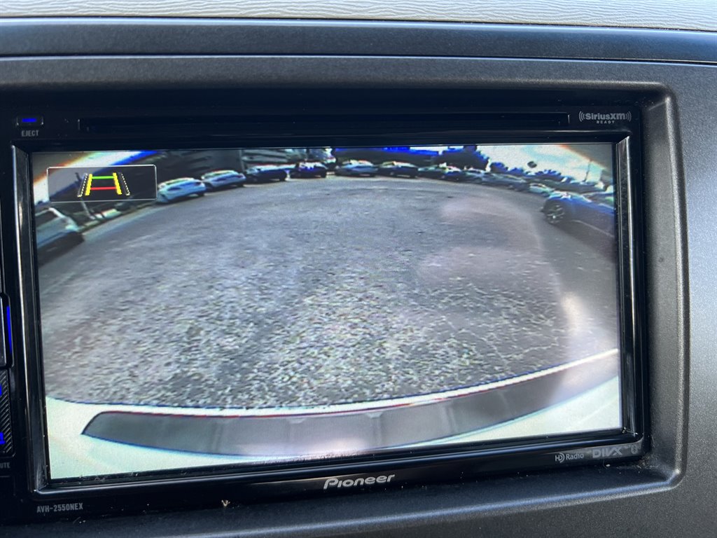 2014 Toyota Sienna - $20,600