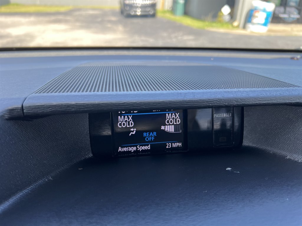 2014 Toyota Sienna - $20,600