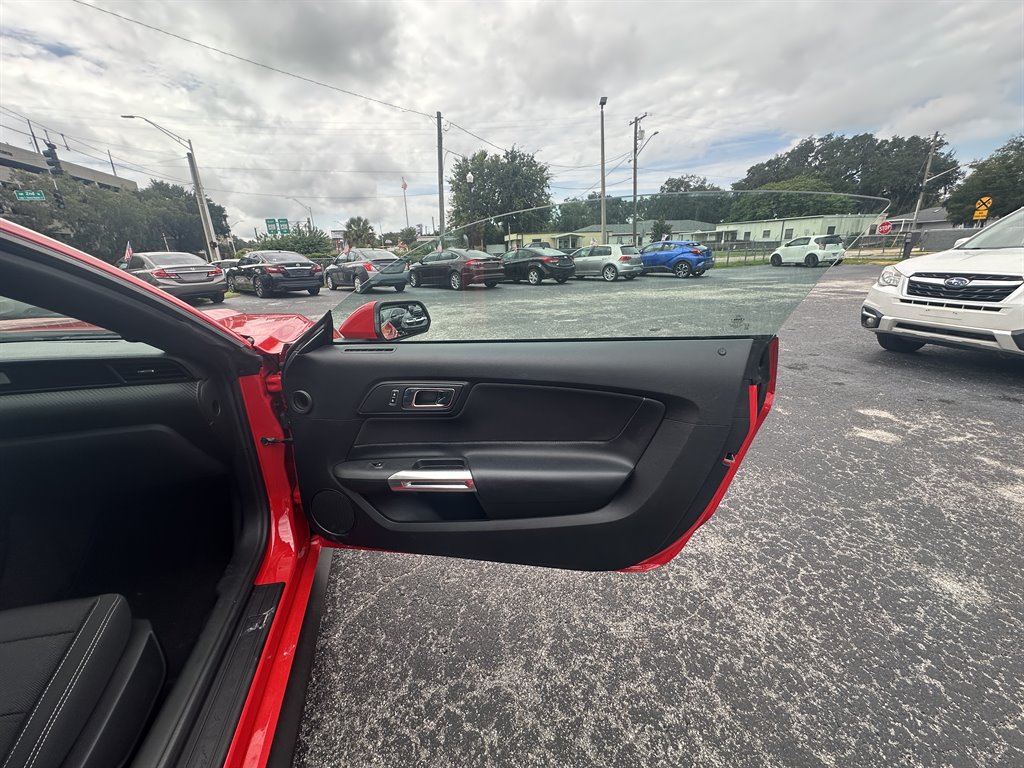 2017 Ford Mustang - $24,795