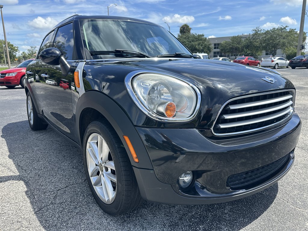 2014 MINI Countryman - $10,998