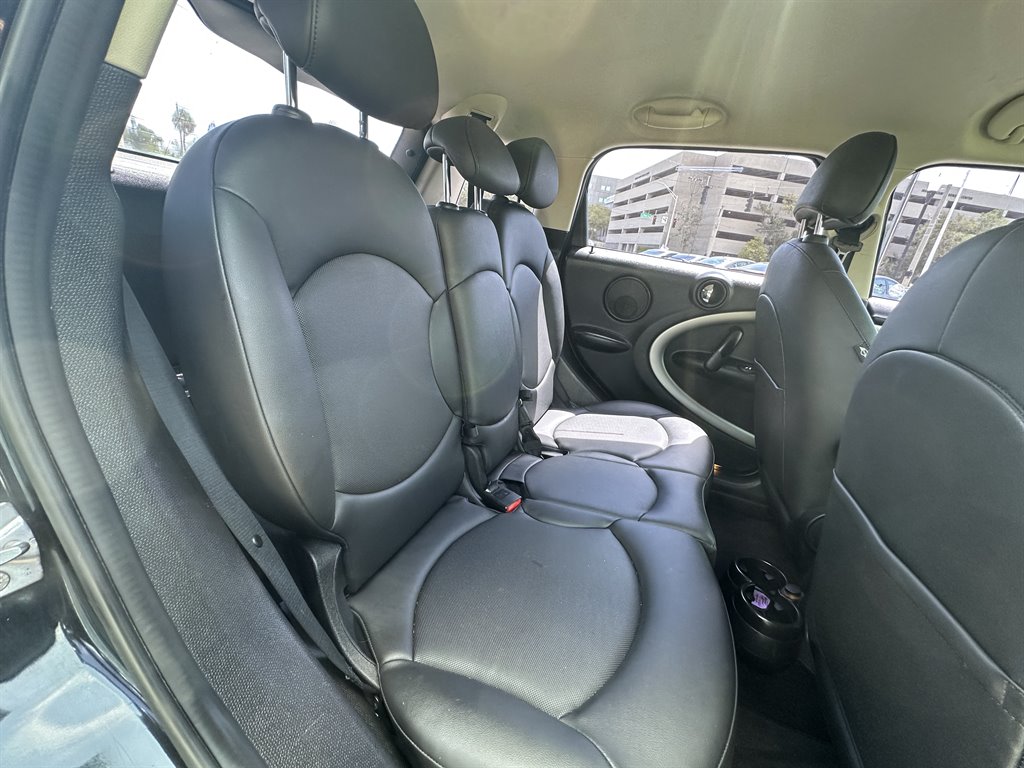 2014 MINI Countryman - $10,998