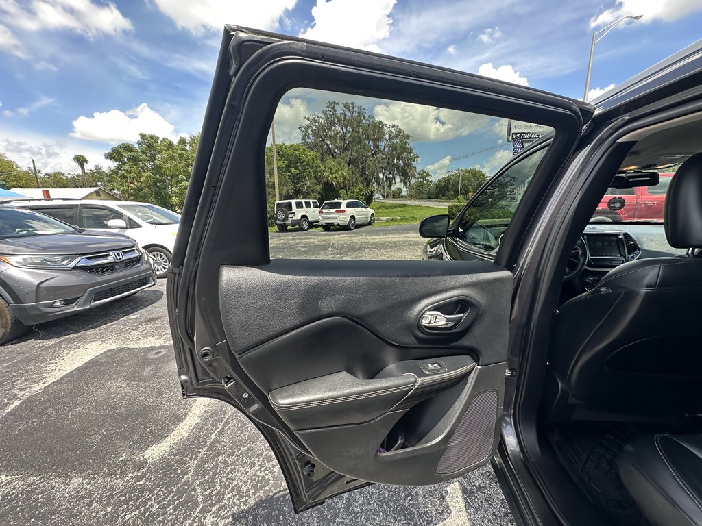 2016 Jeep Cherokee - $13,820
