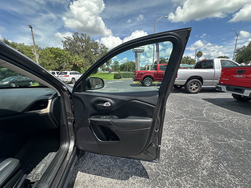 2016 Jeep Cherokee - $13,820