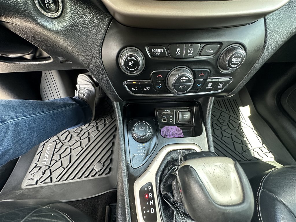 2016 Jeep Cherokee - $13,820