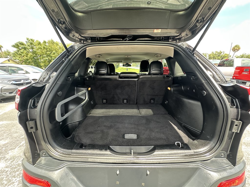 2016 Jeep Cherokee - $13,820