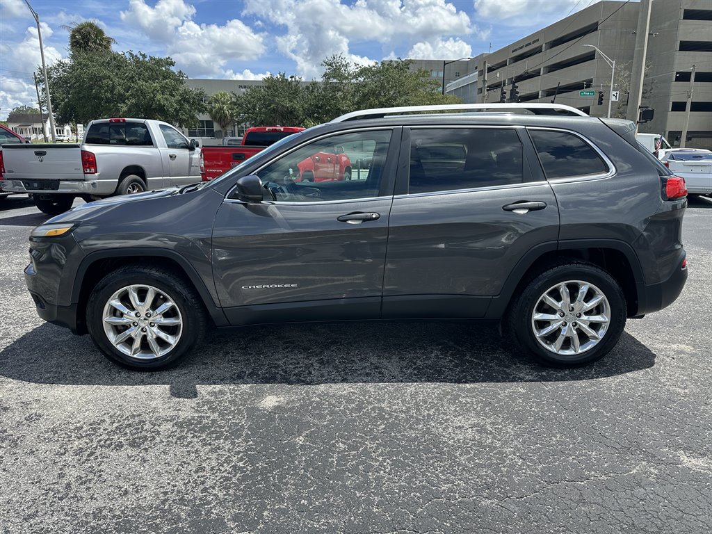 2016 Jeep Cherokee - $13,820