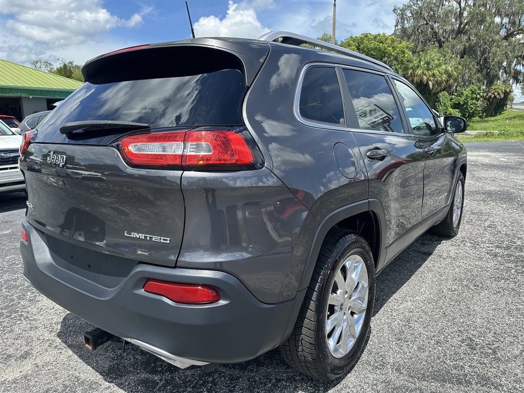 2016 Jeep Cherokee - $13,820
