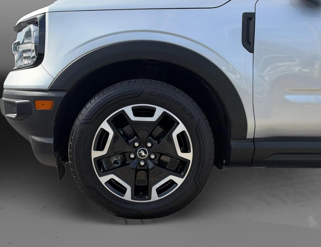 2022 Ford Bronco - $37,270