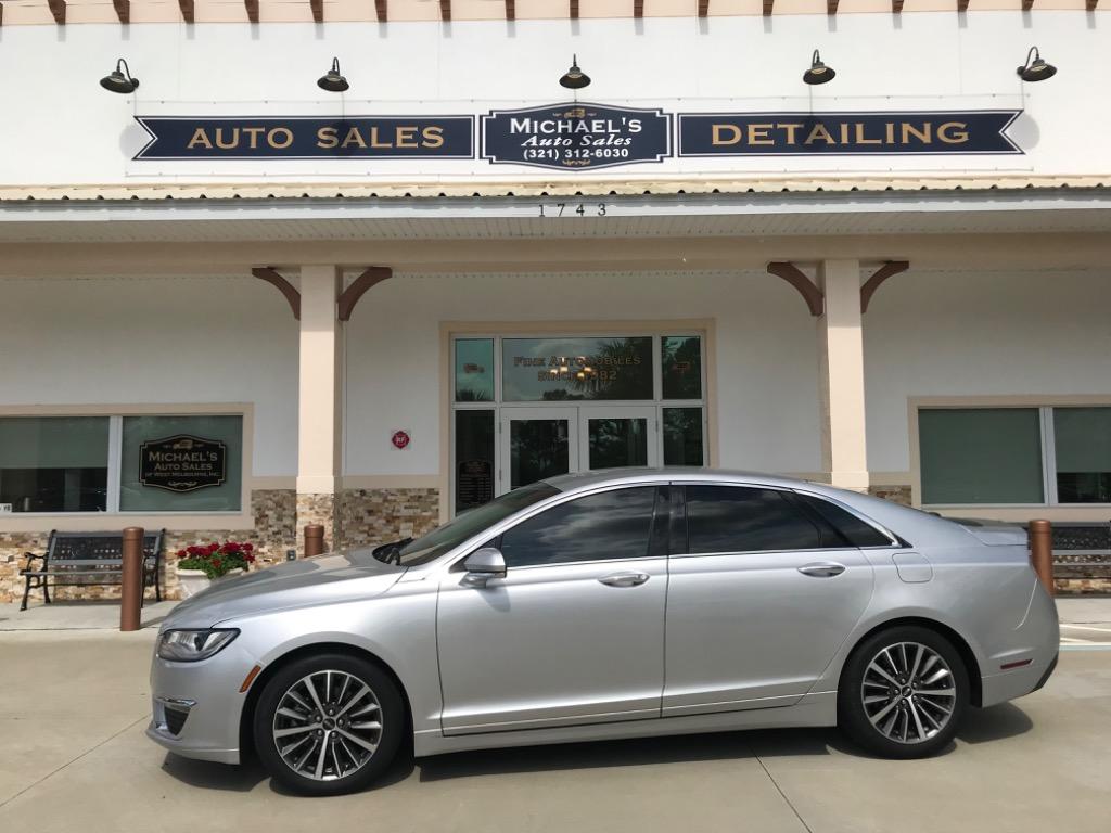 The 2019 Lincoln MKZ Reserve photos