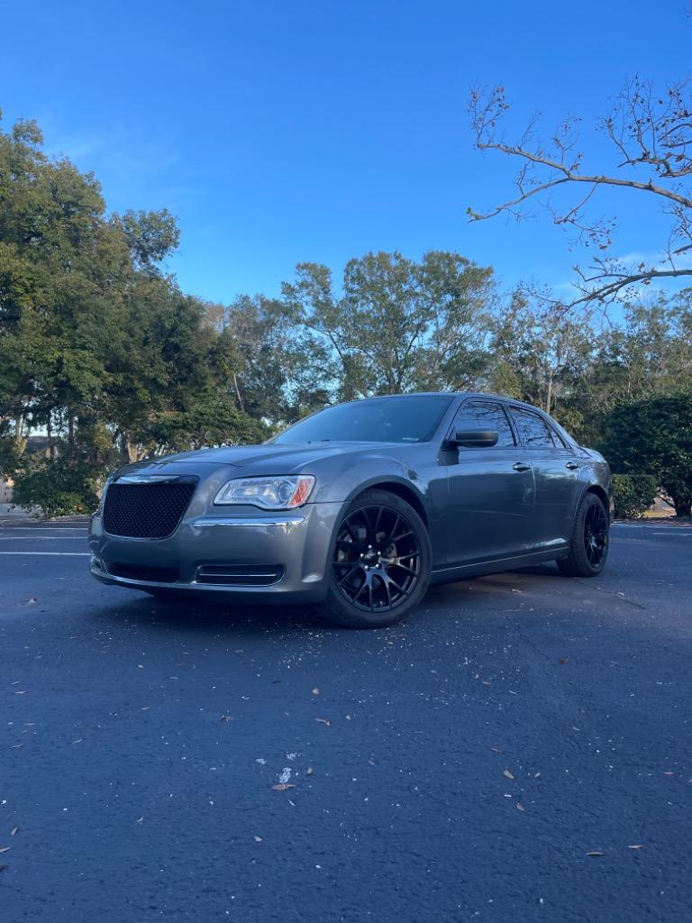 2012 Chrysler 300 photo