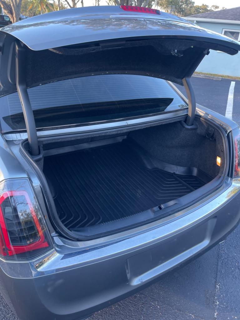 2012 Chrysler 300 photo