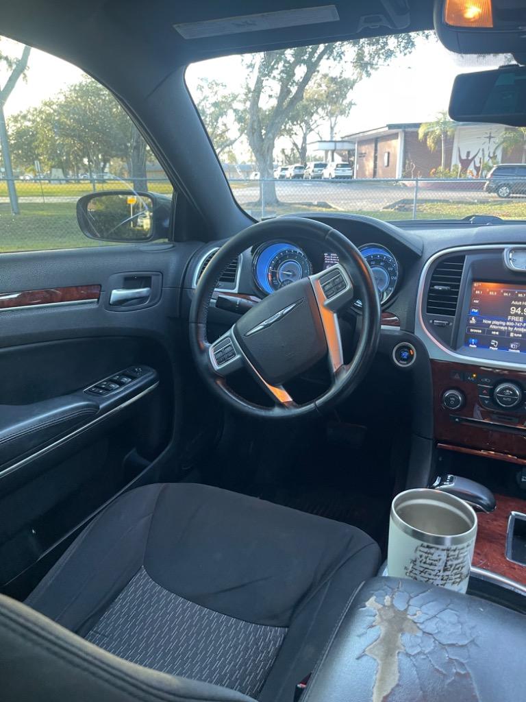 2012 Chrysler 300 photo