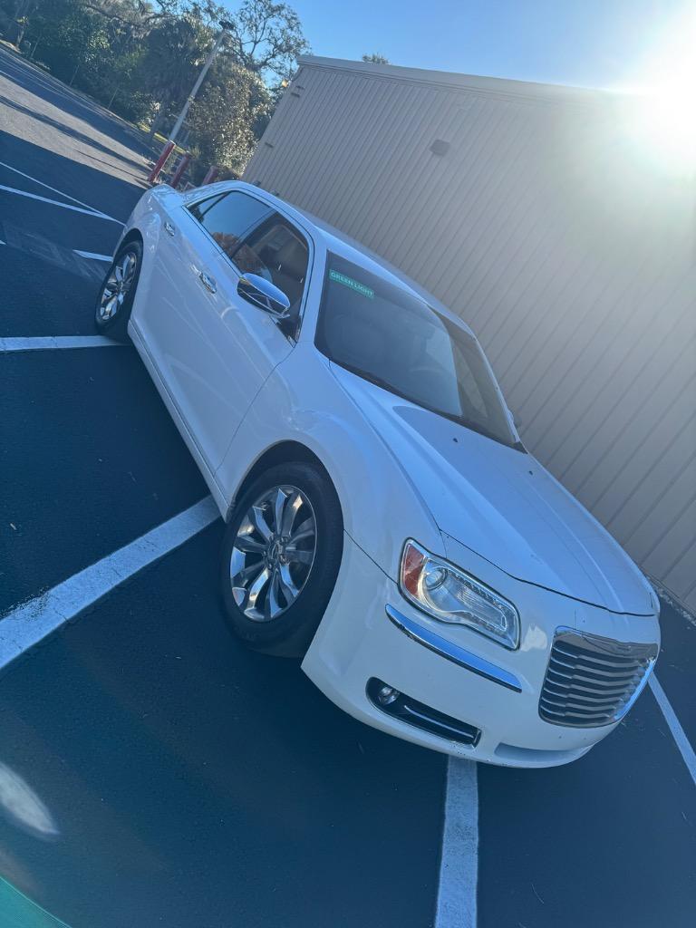 2014 Chrysler 300 - $3,499