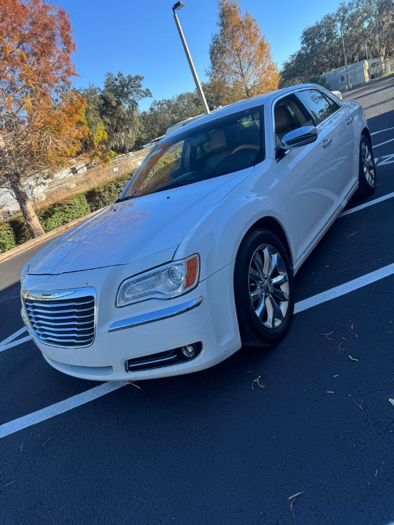 2014 Chrysler 300 - $3,499