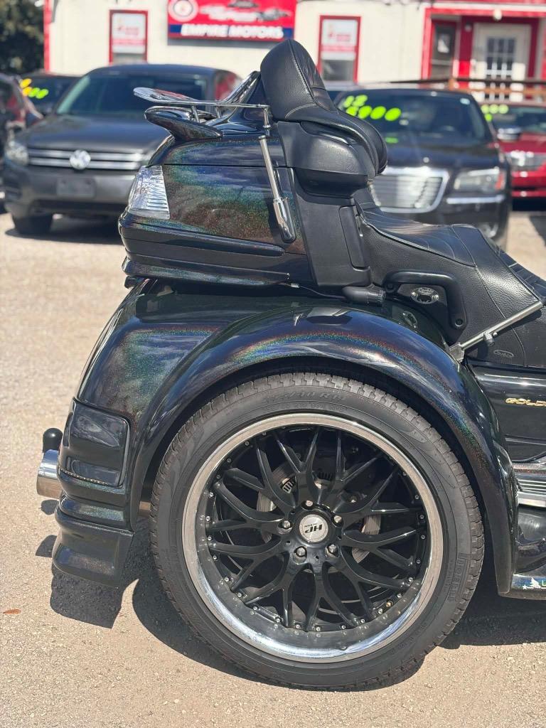2003 Honda Gold Wing - $12,600