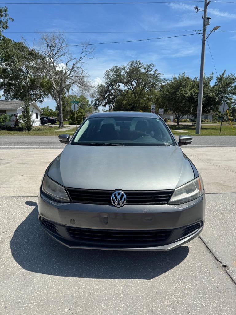 2011 Volkswagen Jetta - $3,699