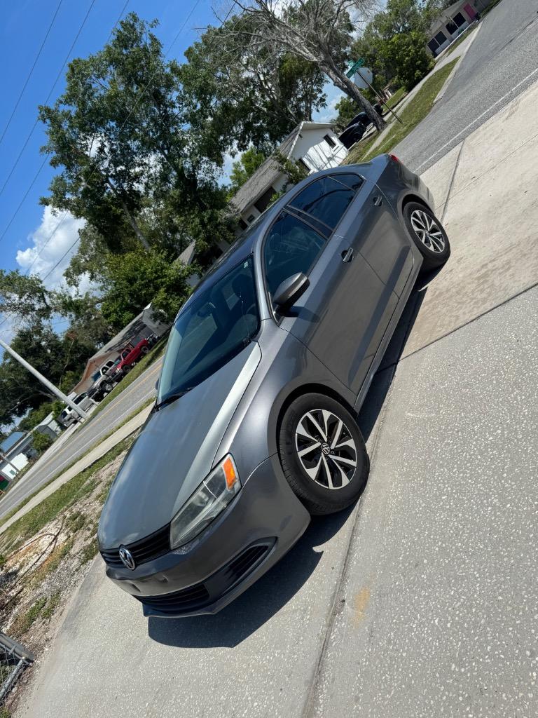 2011 Volkswagen Jetta - $3,699