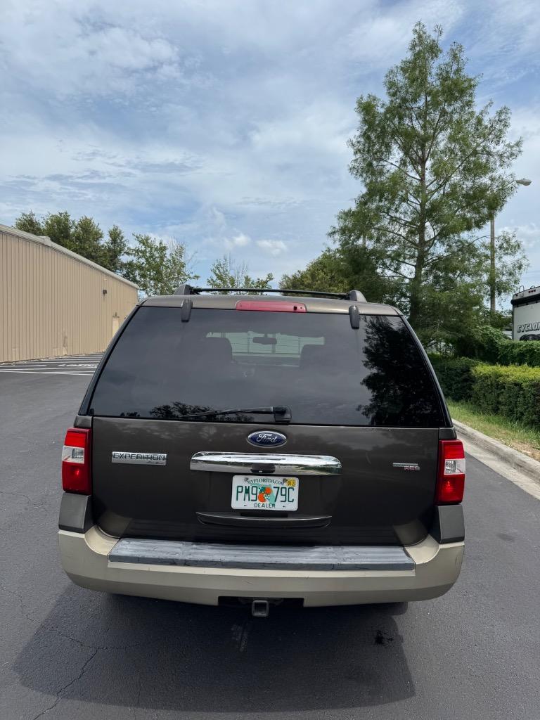 2008 Ford Expedition - $3,699