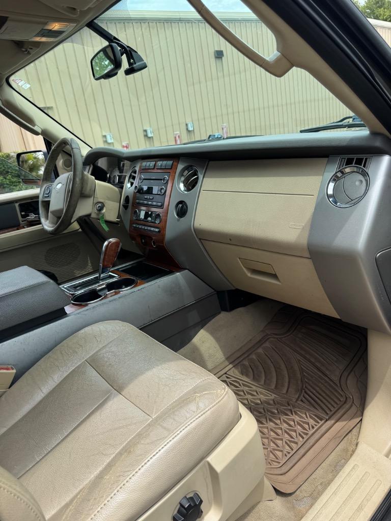 2008 Ford Expedition - $3,699