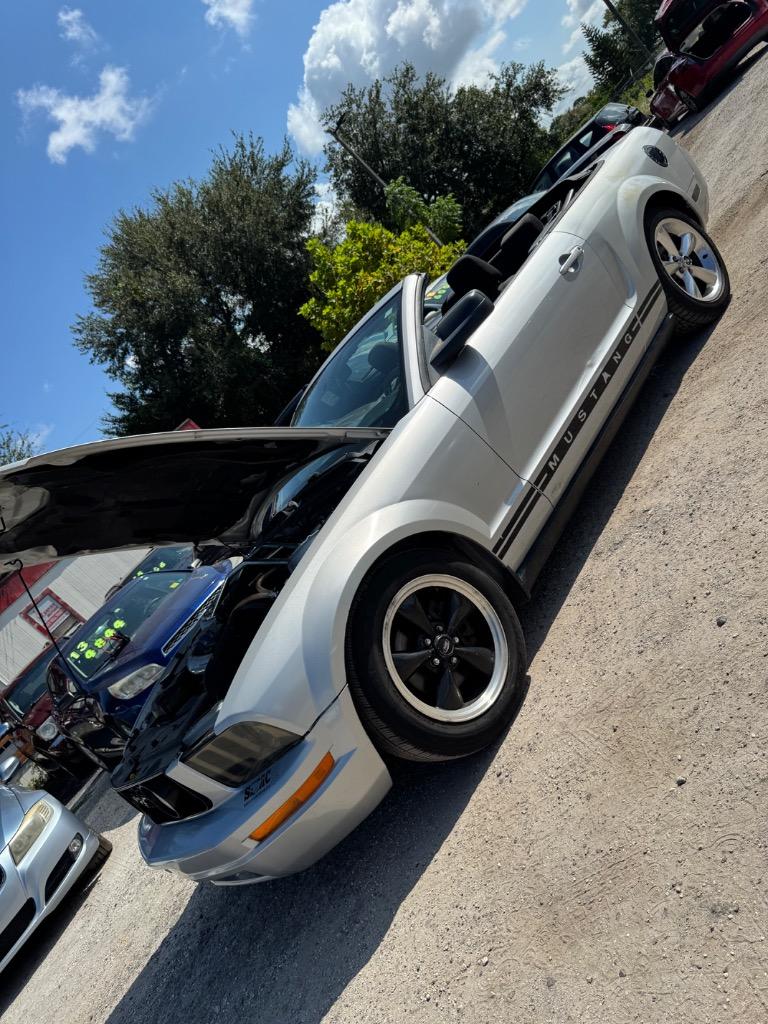 2005 Ford Mustang - $3,499
