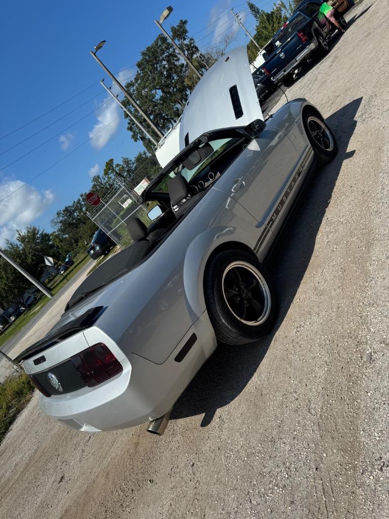 2005 Ford Mustang - $3,499