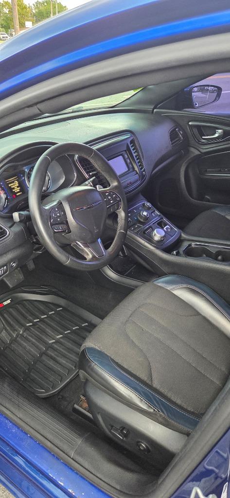 2016 Chrysler 200