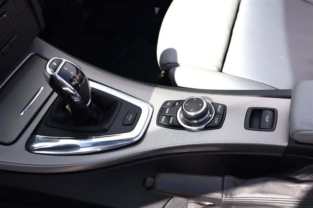 2013 BMW 3 Series - $21,995