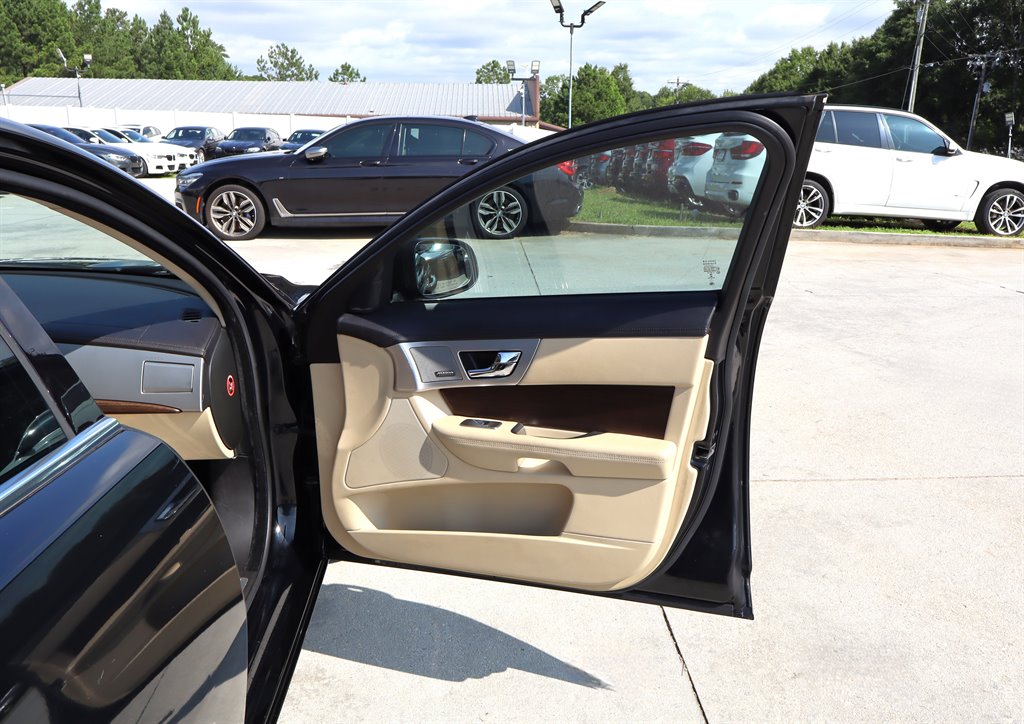 2013 Jaguar XF - $9,995
