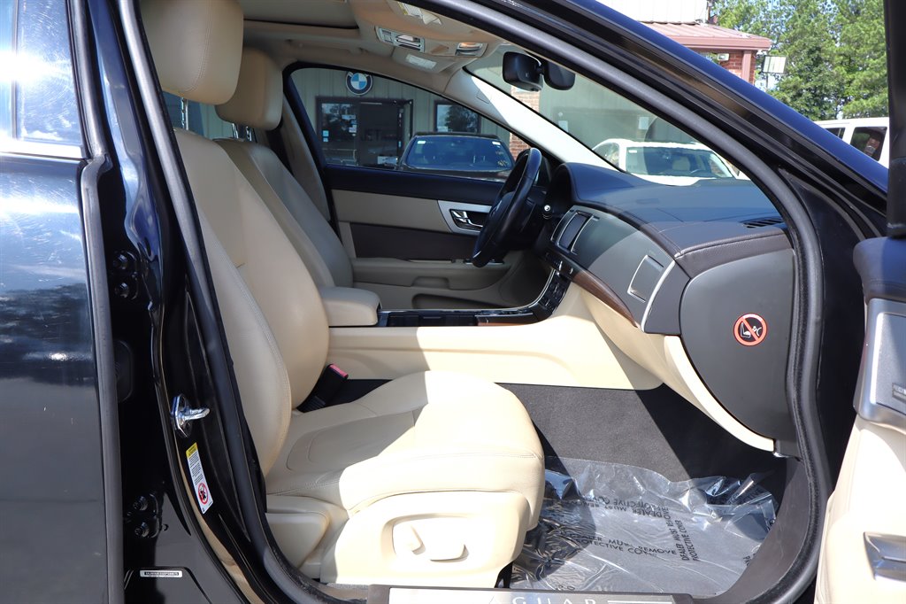 2013 Jaguar XF - $9,995