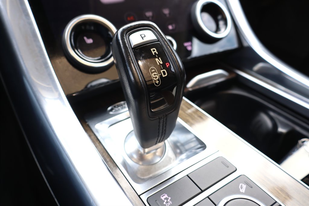 2018 Land Rover Range Rover Sport - $17,995