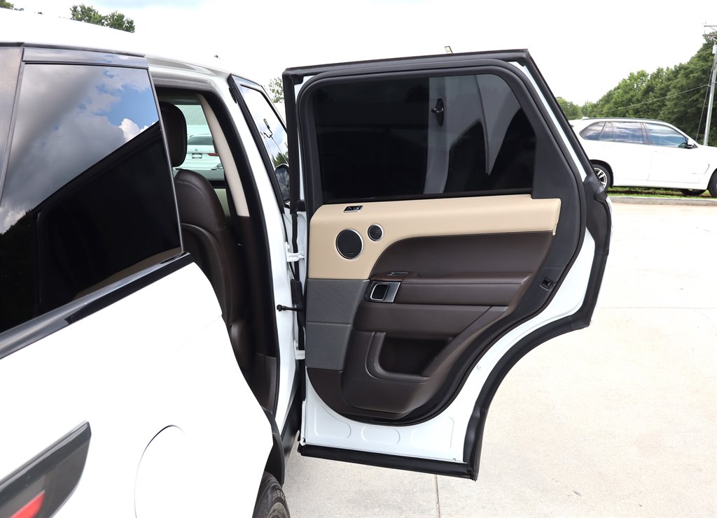 2018 Land Rover Range Rover Sport - $17,995
