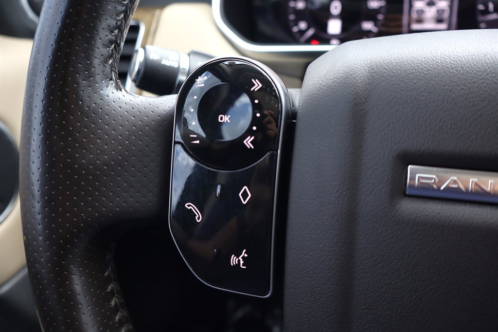 2018 Land Rover Range Rover Sport - $17,995